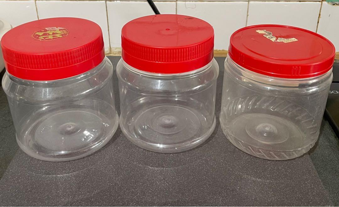Plastic Container (Category: Food Organisation & Storage) located in Singapore. Submitted by srtgh (Listing ID 1106865865, Image 2). Description: All for $5.