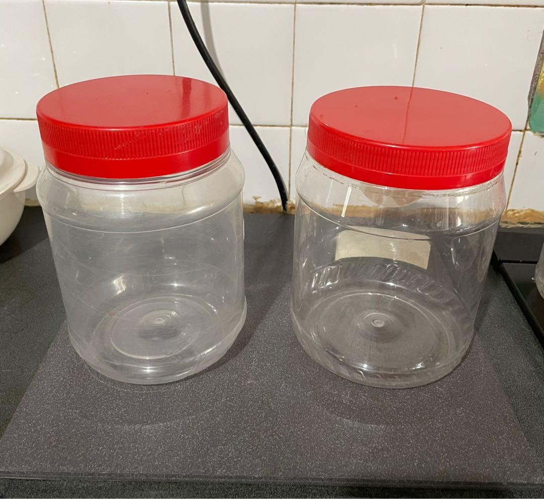 Plastic Container (Category: Food Organisation & Storage) located in Singapore. Submitted by srtgh (Listing ID 1106865865, Image 1). Description: All for $5.