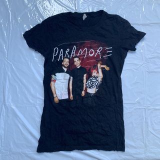 (Category: ) located in . Submitted by roxclothing (Listing ID 1106861198, Image 1). Description: .