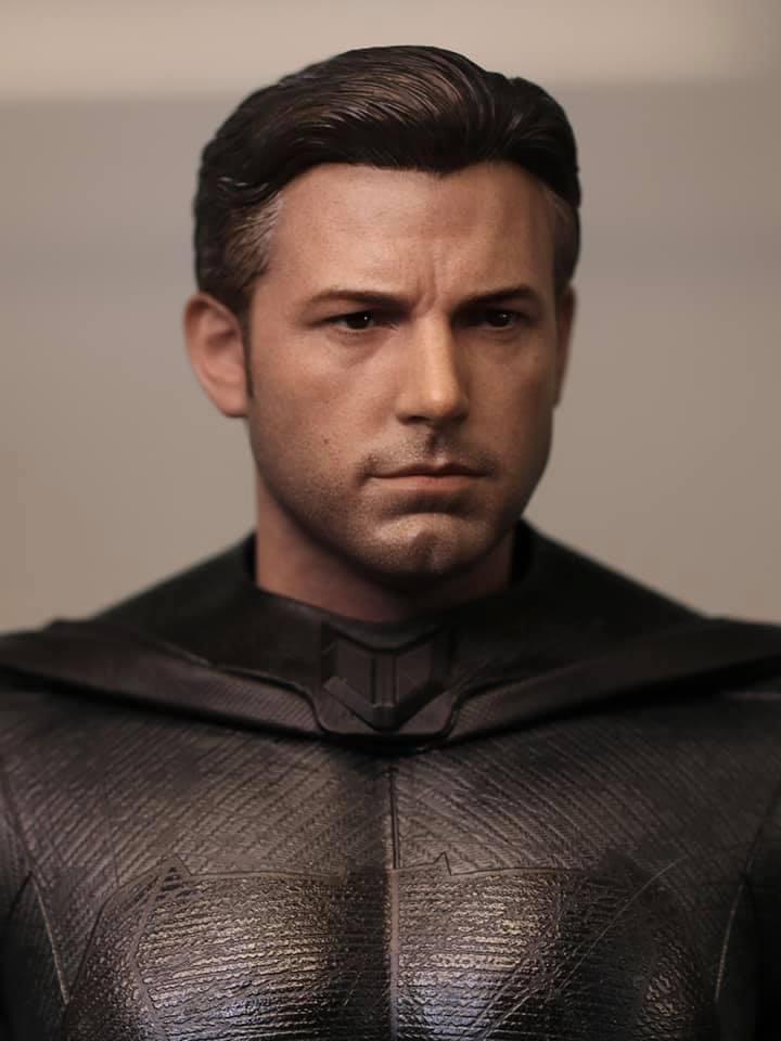 PRE-ORDER DC JUSTICE LEAGUE THIRD PARTY 1/6 SCALE BATMAN NECK COLLAR