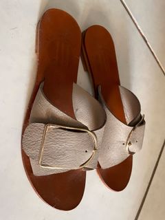 (Category: ) located in . Submitted by celeebee (Listing ID 1106930509, Image 1). Description: .