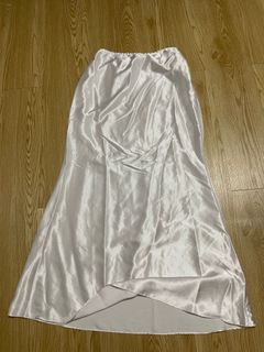 (Category: ) located in . Submitted by preloved_collection_13 (Listing ID 1107001927, Image 1). Description: .