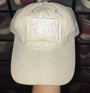(Category: ) located in . Submitted by SneakerStash (Listing ID 1106959228, Image 1). Description: .