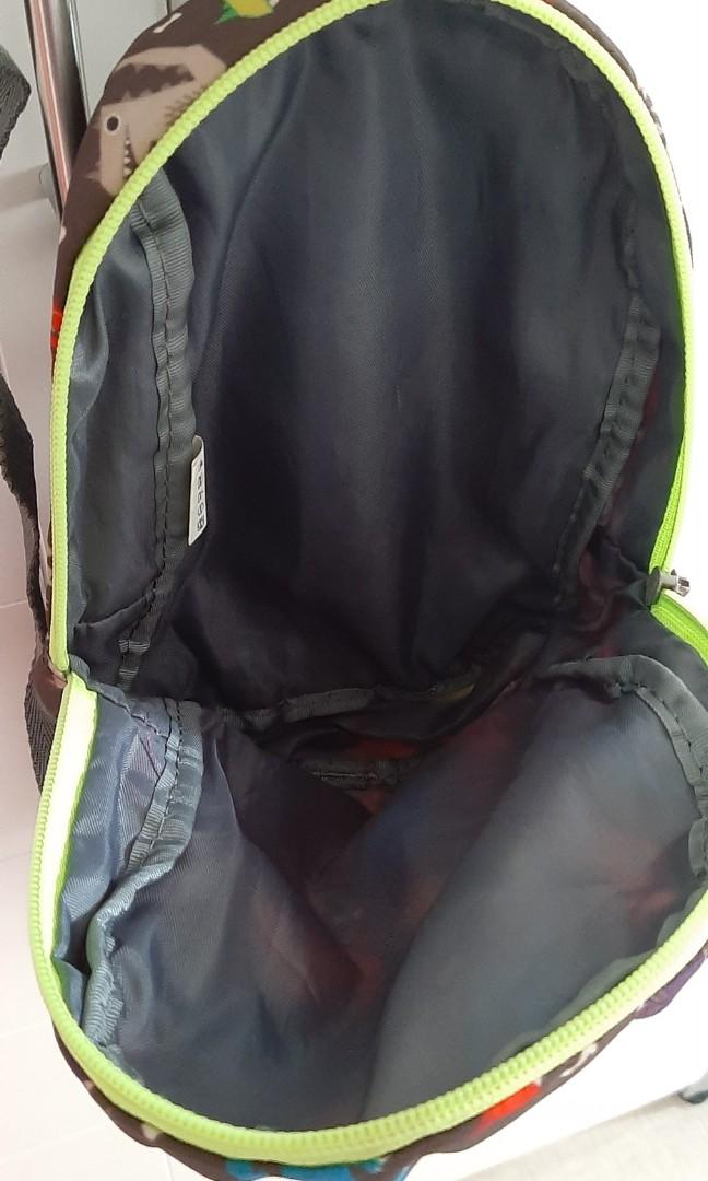 Toddler bag with sling for hands (Category: Diaper Bags & Wetbags) located in Mandaluyong City. Submitted by pinkcel (Listing ID 1106934938, Image 2). Description: toddlers bag with sling for hands.