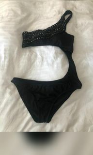 (Category: ) located in . Submitted by knickknacks123 (Listing ID 1106845868, Image 1). Description: .