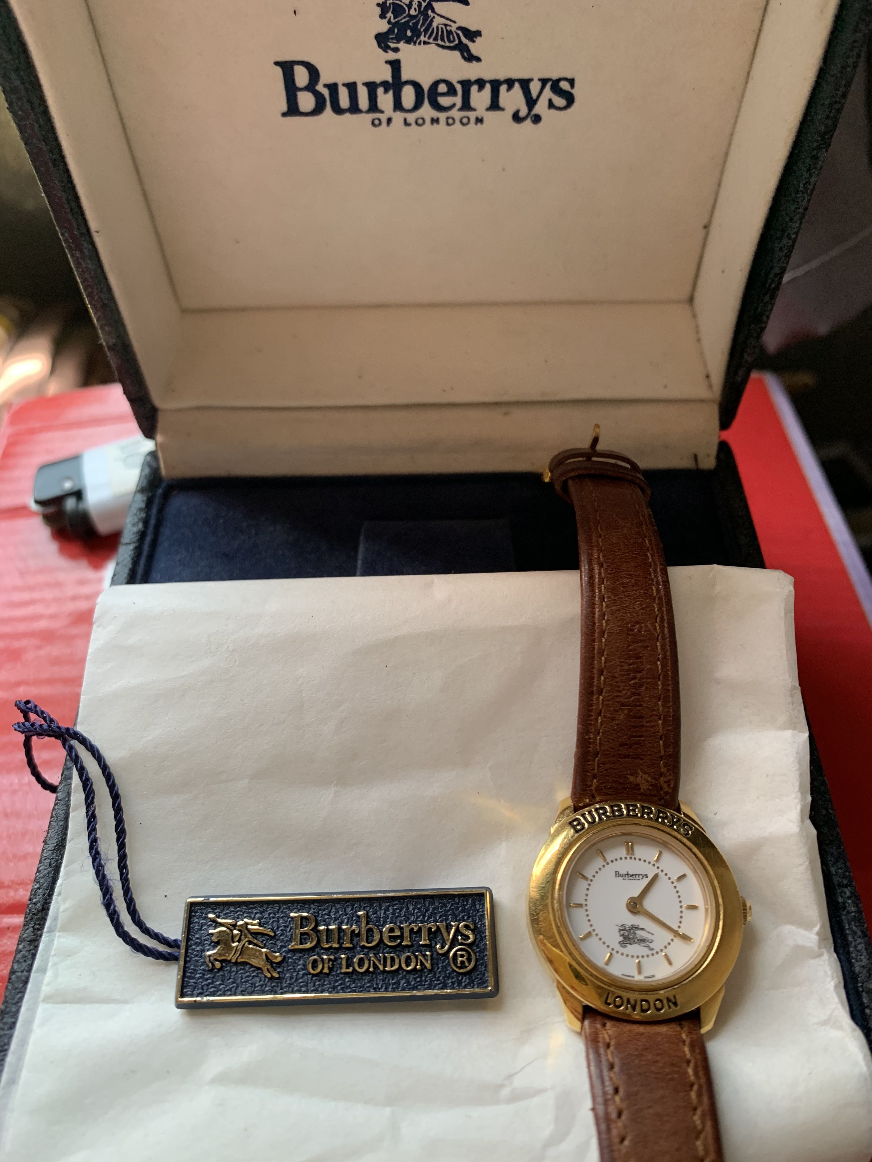 burberrys of london watch