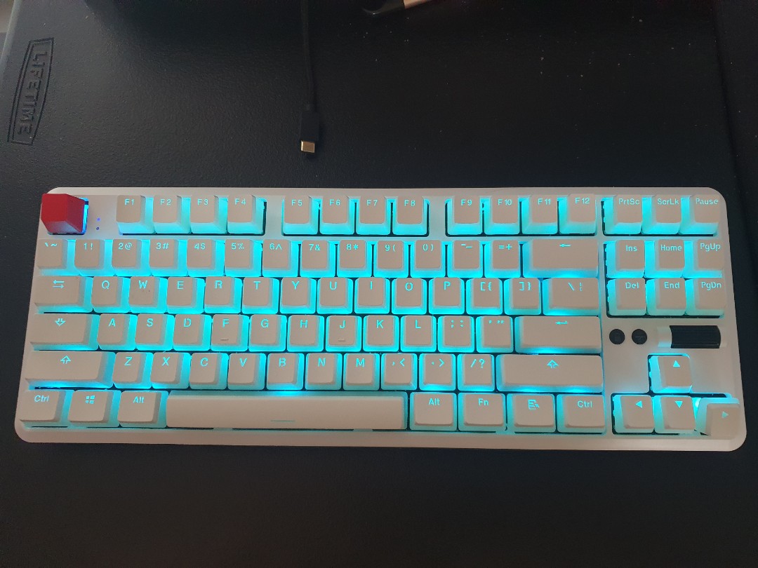 White pudding keycaps for sale 