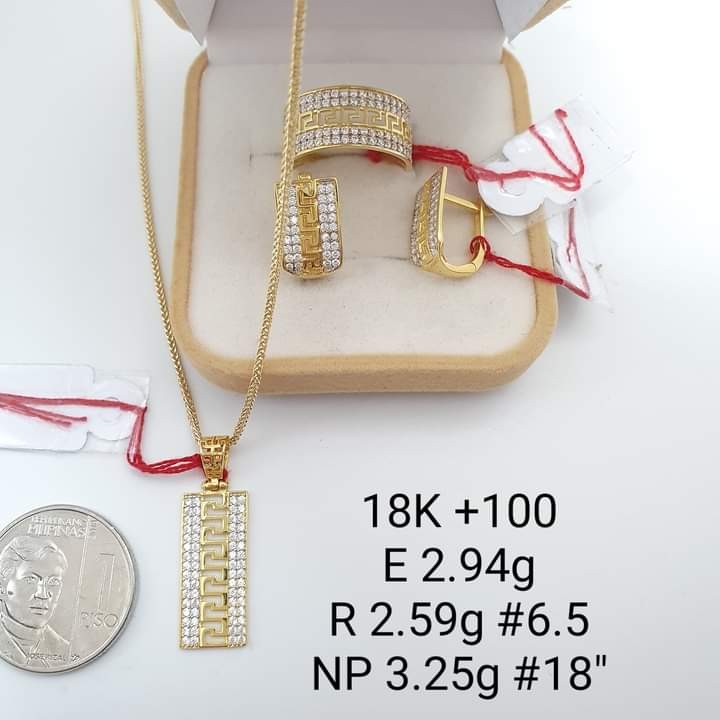 18k Saudi Gold Necklace Set Japan Style Chain + Knot Pendant 1.34g, Women's  Fashion, Jewelry & Organizers, Necklaces on Carousell