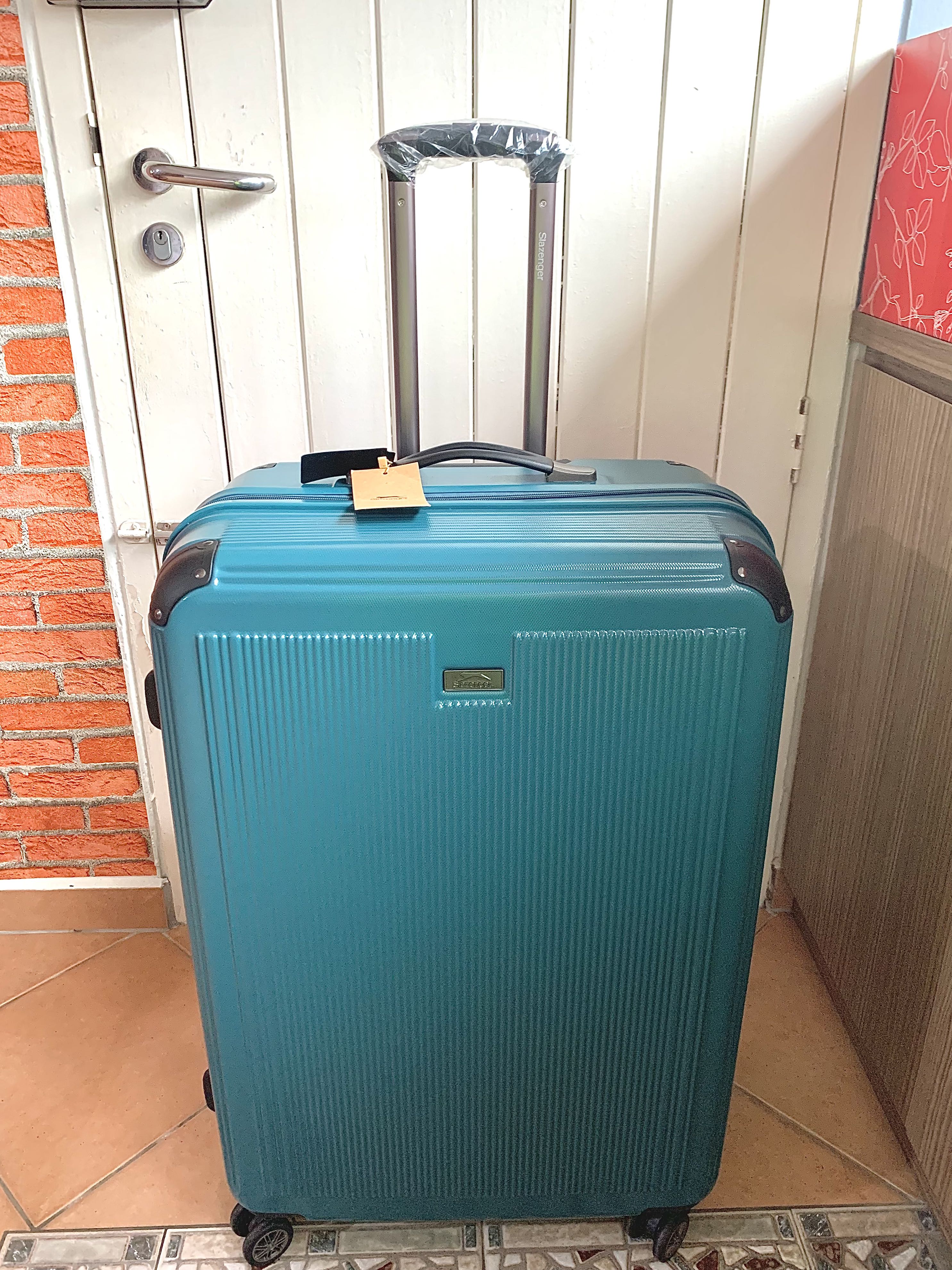 29 Slazenger Travel Luggage NEW Hobbies Toys Travel