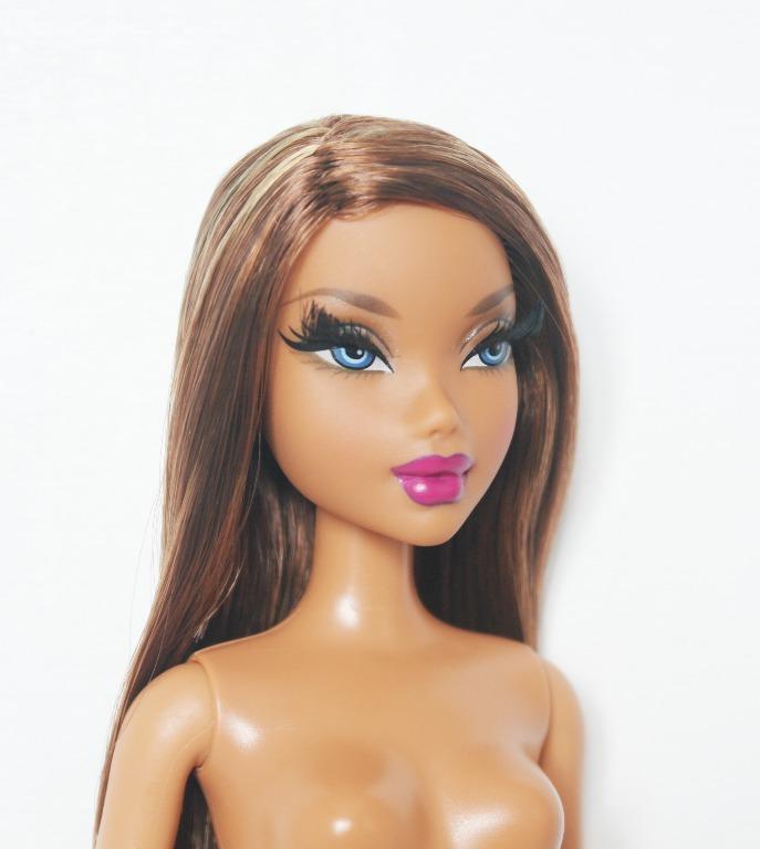Barbie with lashes clearance