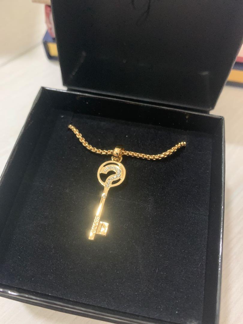 Guess key necklace hot sale