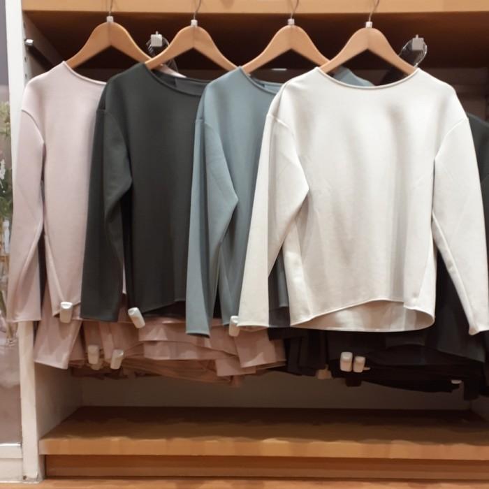 Uniqlo double deals face pullover