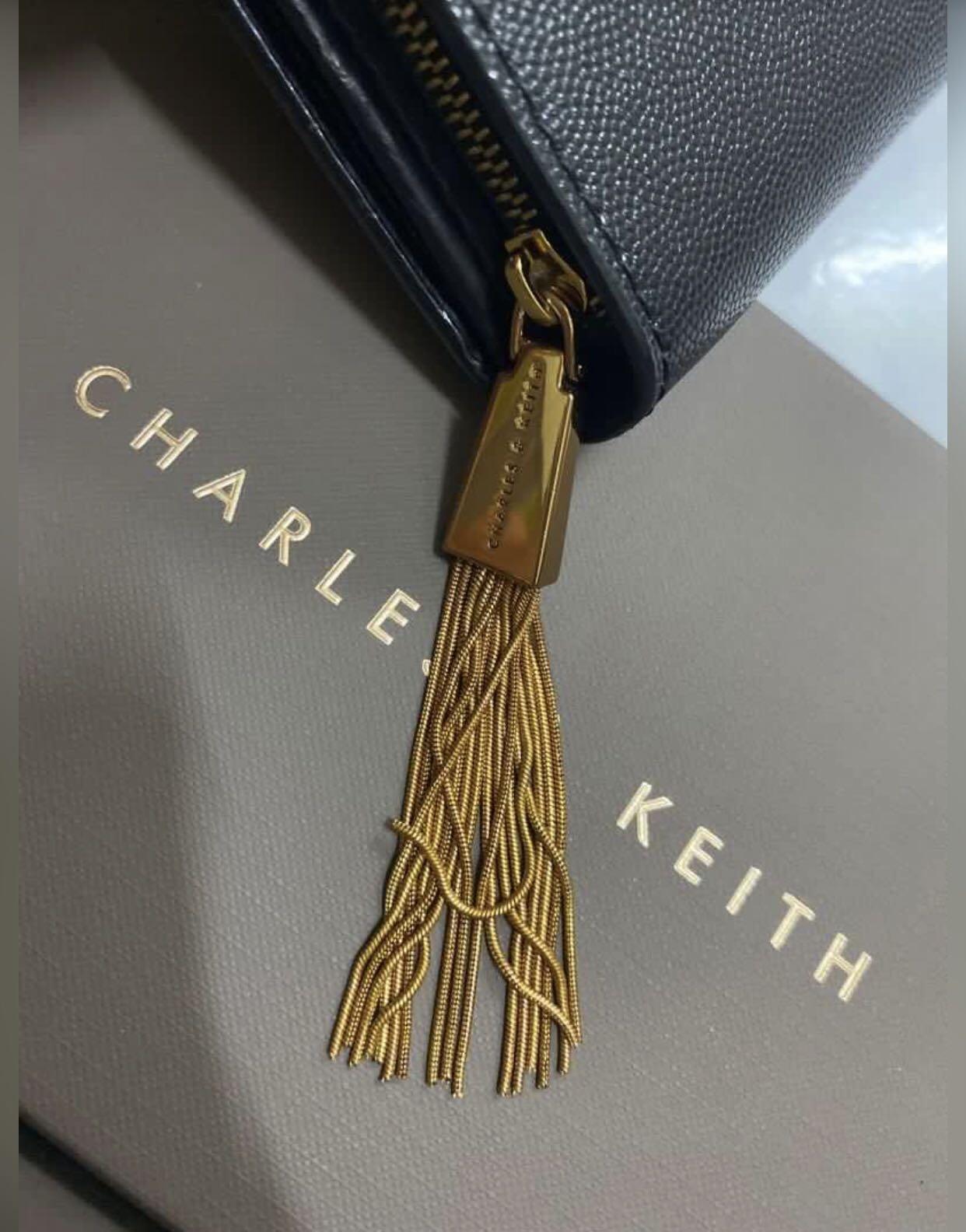 Charles & Keith Red Bi-fold Long Wallet/Dinner Clutch, Women's Fashion,  Bags & Wallets, Purses & Pouches on Carousell