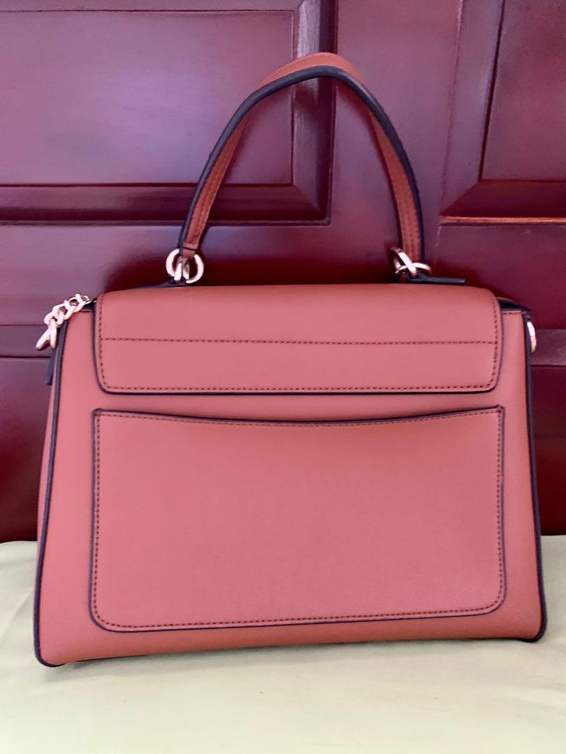 chloe small faye day bag (Category: Luxury Bags & Wallets) located in Gapan. Submitted by annamherrera (Listing ID 1107183089, Image 2). Description: super ganda chloe sling bag from korea. No issue at in excellent condition.