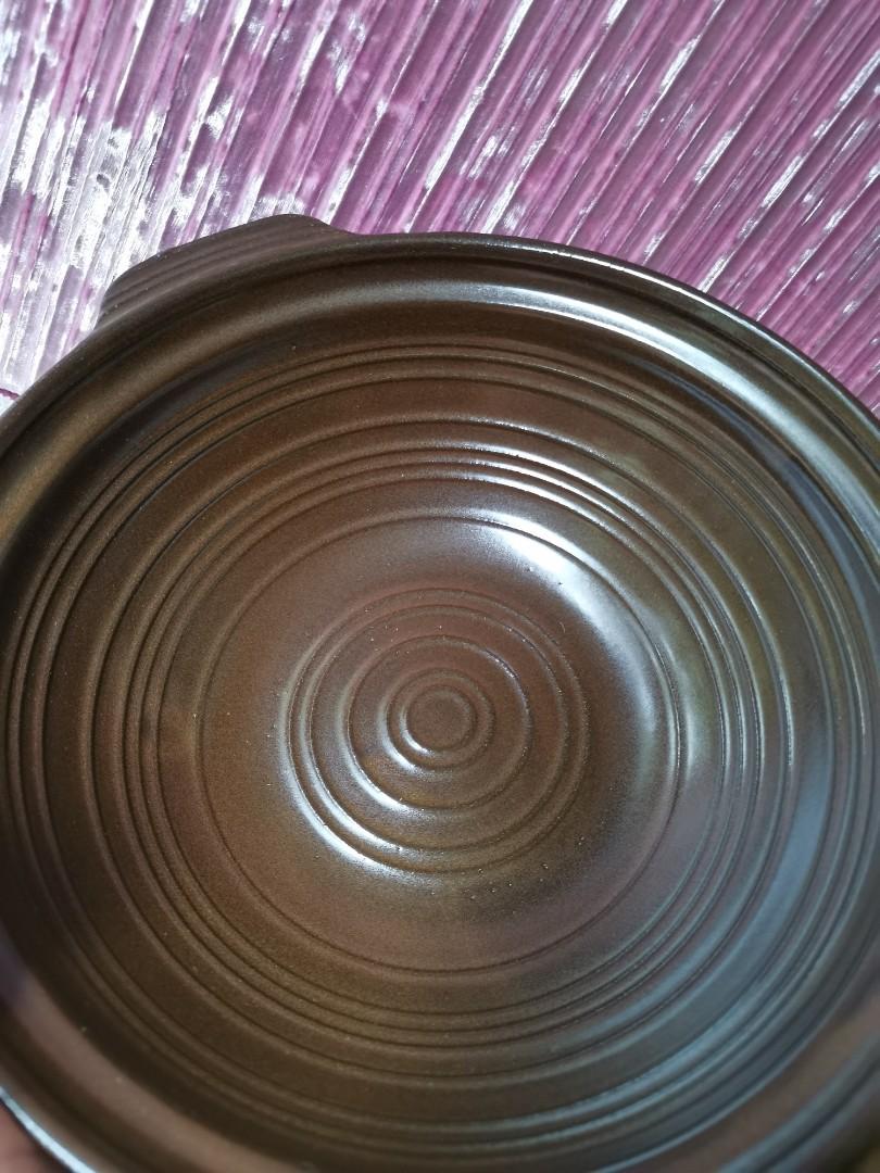 Clay Pot without Cover (Category: Cookware & Accessories) located in Talisay. Submitted by enavnai13 (Listing ID 1107209690, Image 3). Description: Claypot without Cover 2 pcs available New with box Please swipe to see item measurements 350 each + SF.