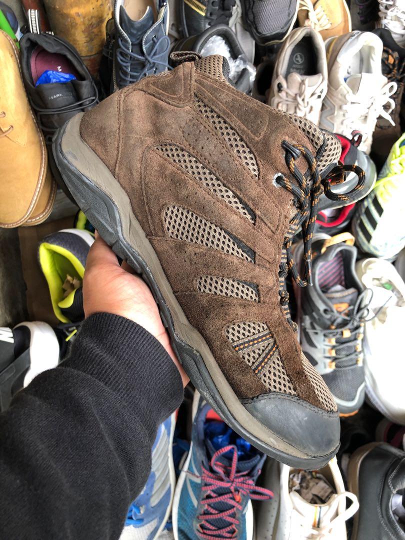 Columbia North Plains II Waterproof Mid Hiking Shoe 10 US M