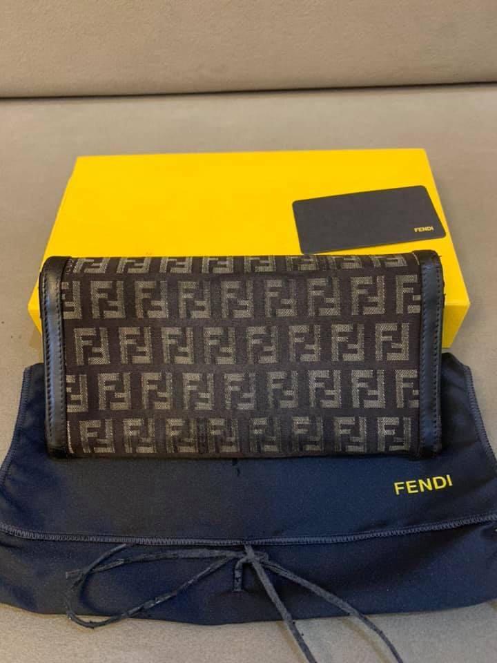 Fendi Monogram Wallet (Category: Luxury Bags & Wallets) located in Taguig. Submitted by katlouieleandicho (Listing ID 1107056112, Image 3). Description: 💯Authentic Made in Italy Monogram Wallet Rank B - with complete inclusions Price P3K.