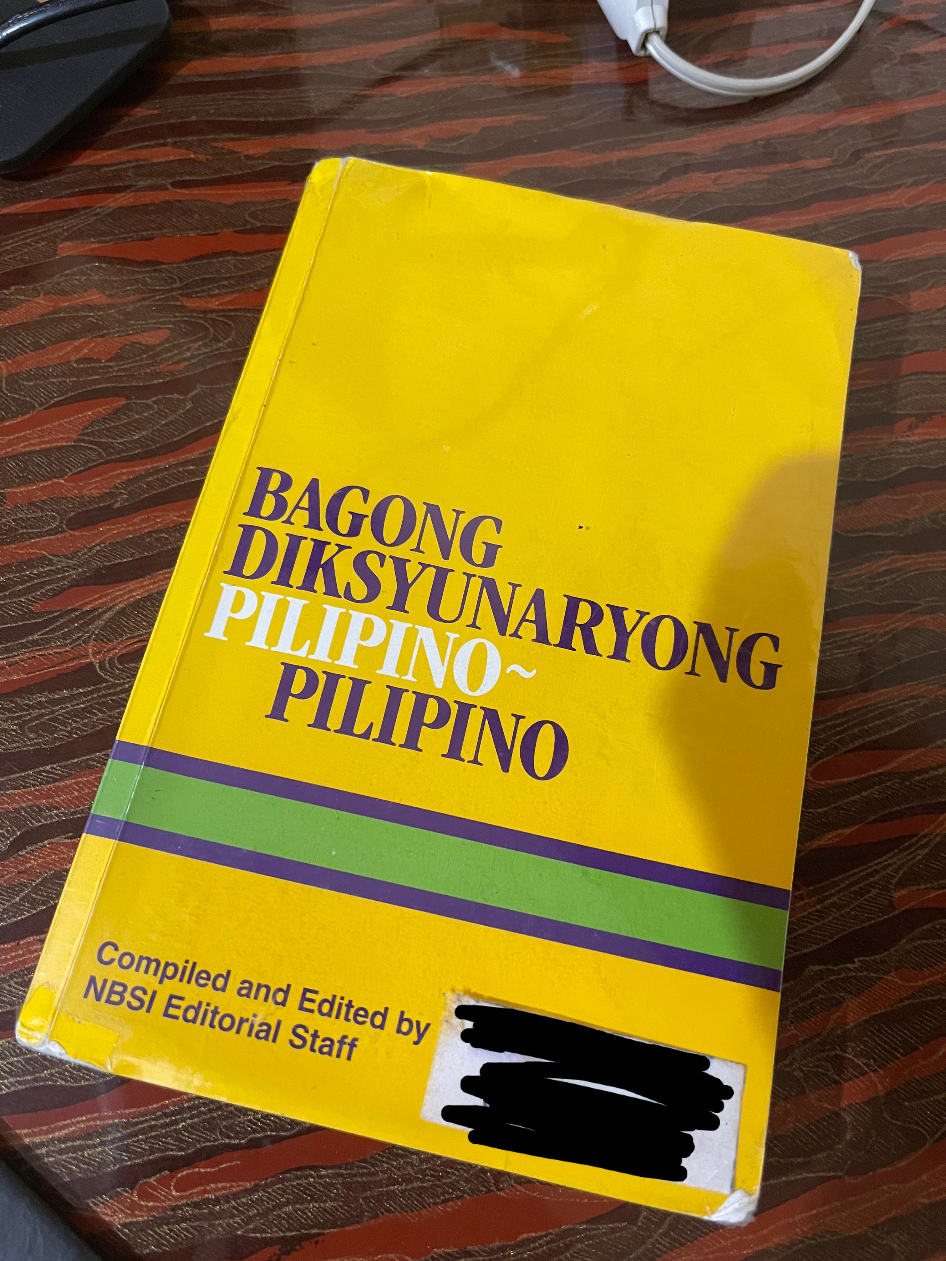 FILIPINO TO FILIPINO DICTIONARY, Hobbies & Toys, Books & Magazines