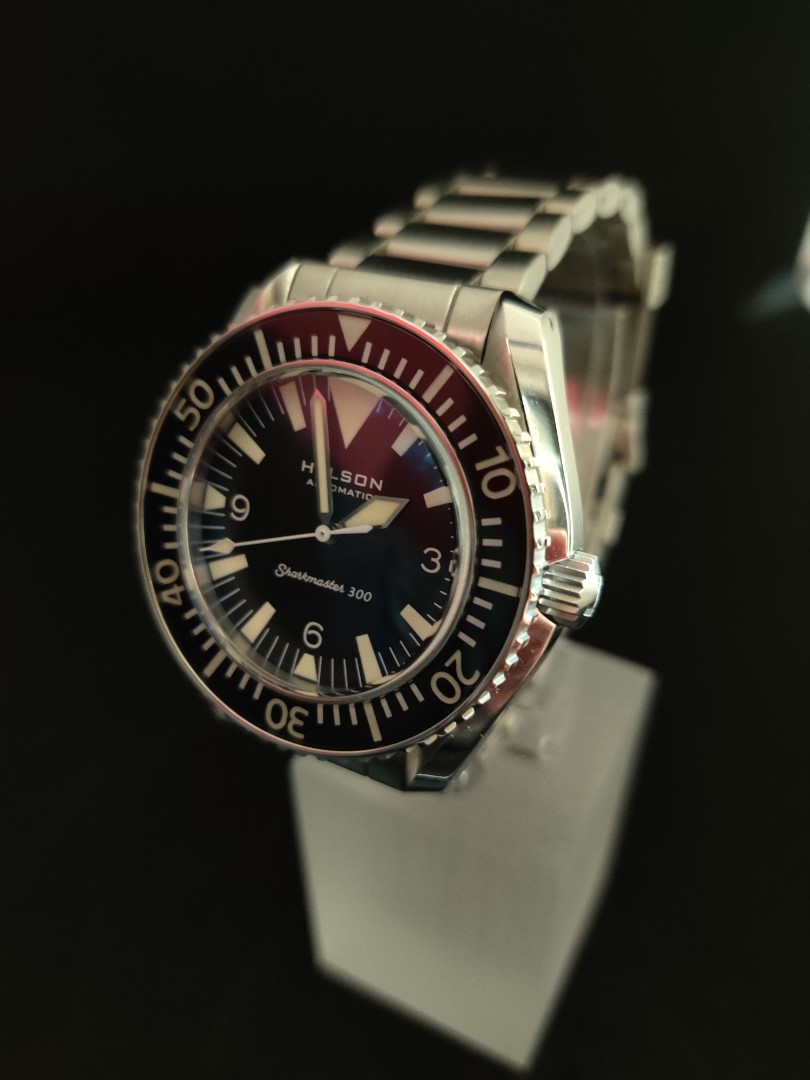 Helson Sharkmaster 300m, 名牌, 手錶 