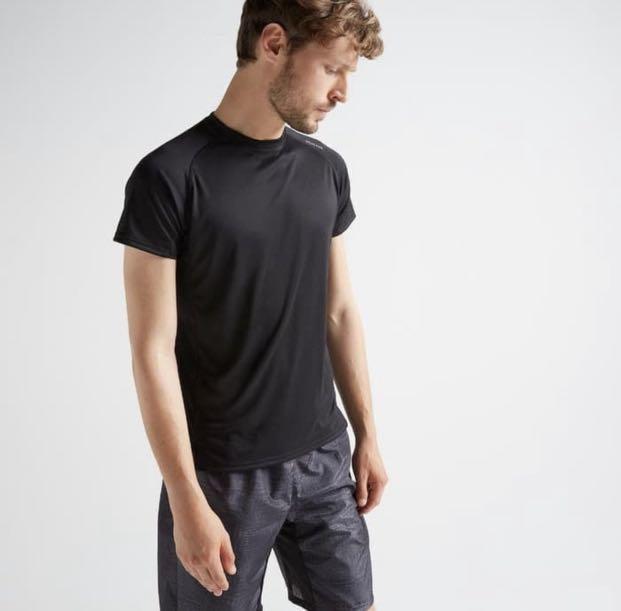 Kaos Olahraga Dry Fit Domyos Decathlon M \u0026 L hitam, Olah Raga, Baju  Olahraga di Carousell