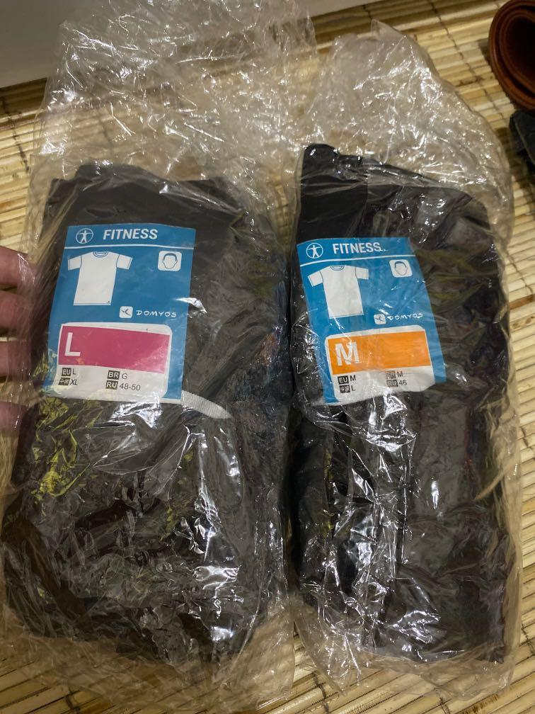 Kaos Olahraga Dry Fit Domyos Decathlon M \u0026 L hitam, Olah Raga, Baju  Olahraga di Carousell