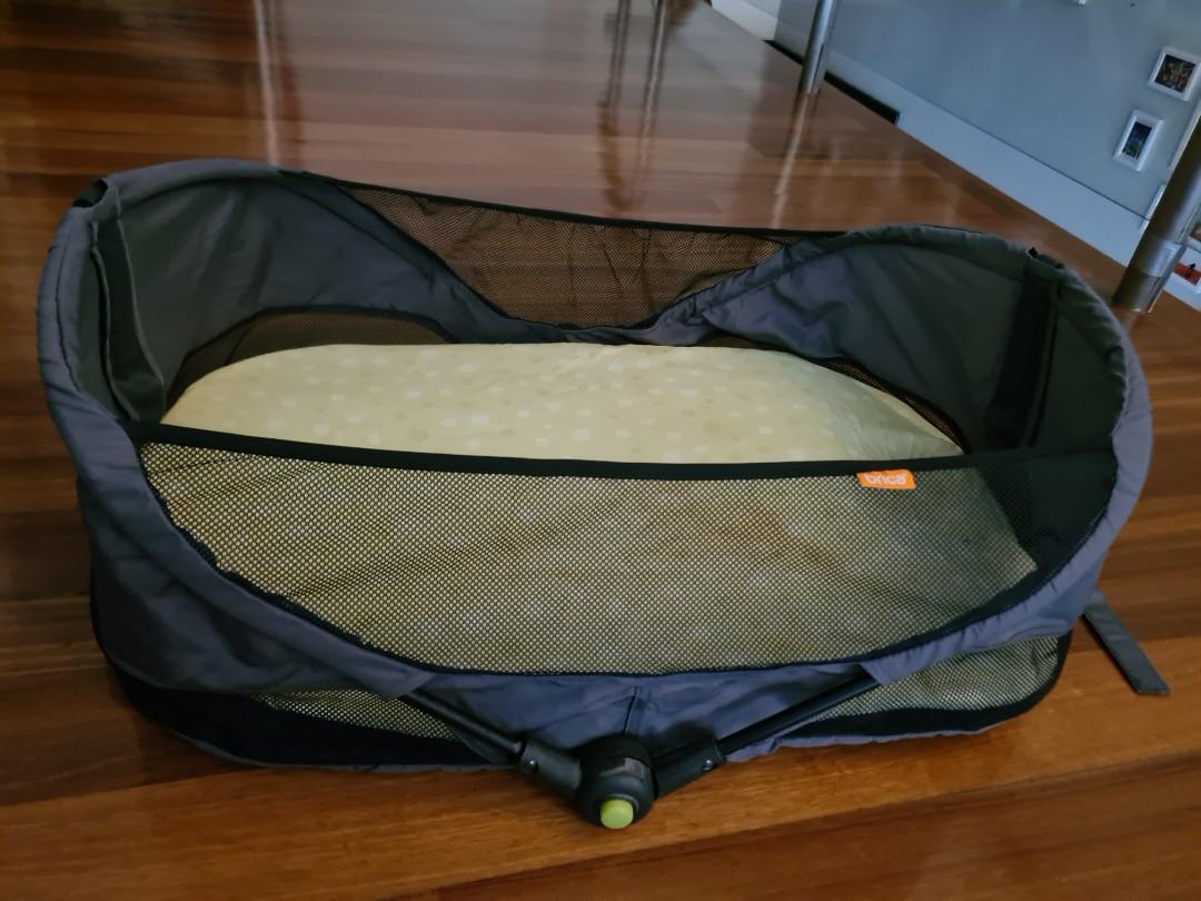 Brica fold n discount go travel bassinet sheet