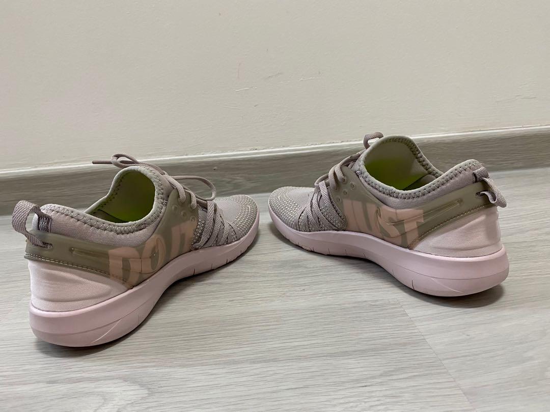 Free tr 8 hotsell premium training shoe nike