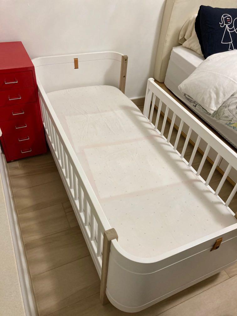 Oliver Furniture Wood Mini+ Junior Bed and mattress 兒童床連床褥, 傢俬＆家居, 傢俬