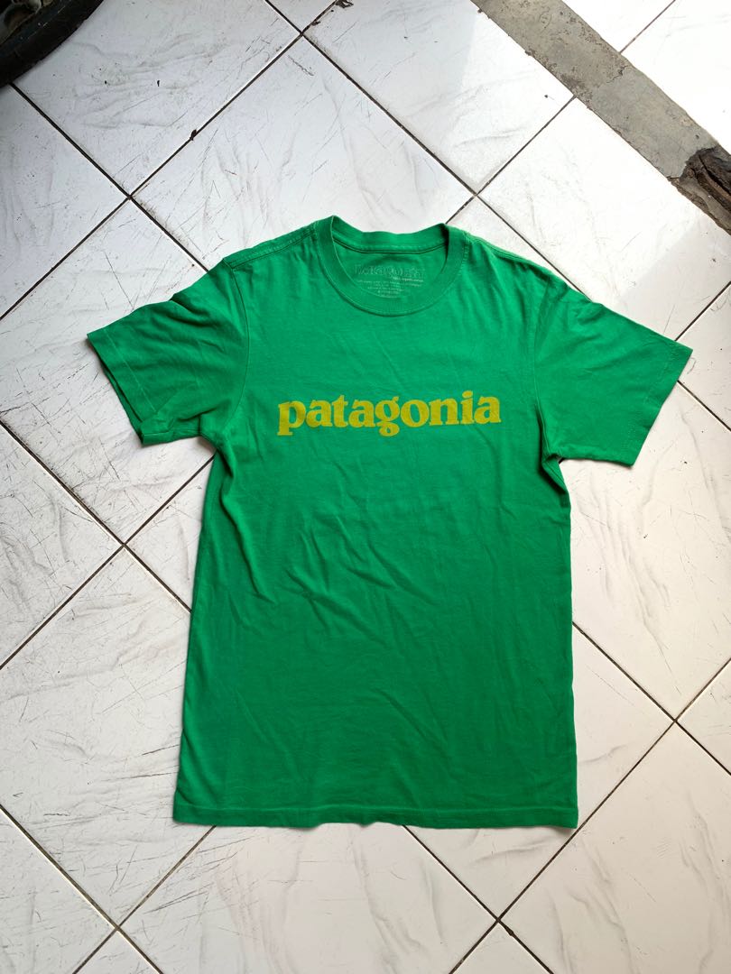 Patagonia Logo Font Green Tees, Fesyen 
