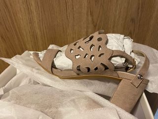 （分類：）位於 。 由 deedee_da 提交（商品編號 1107036455，圖片 1）。簡介： 。