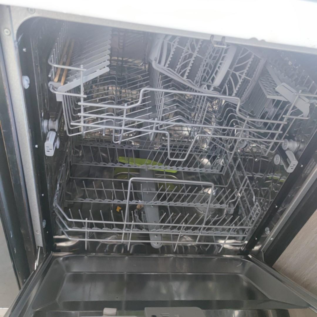 Smeg integrated dishwasher, TV & Home Appliances, Kitchen Appliances