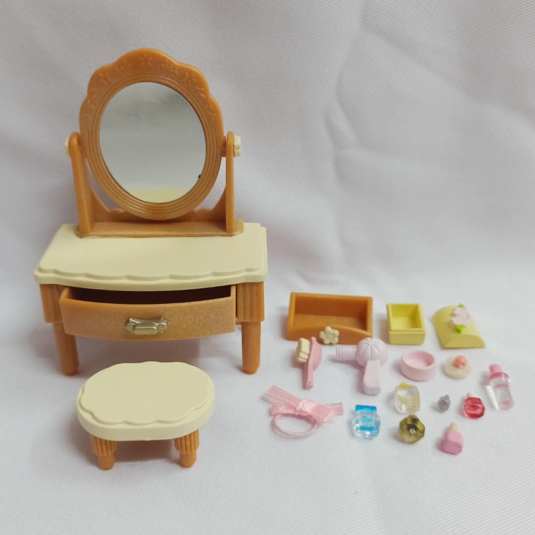 Epoch Sylvanian Families Girl s Dressing Table Set