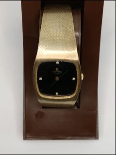 (Category: ) located in . Submitted by vintagecollector_sg (Listing ID 1107130572, Image 1). Description: .