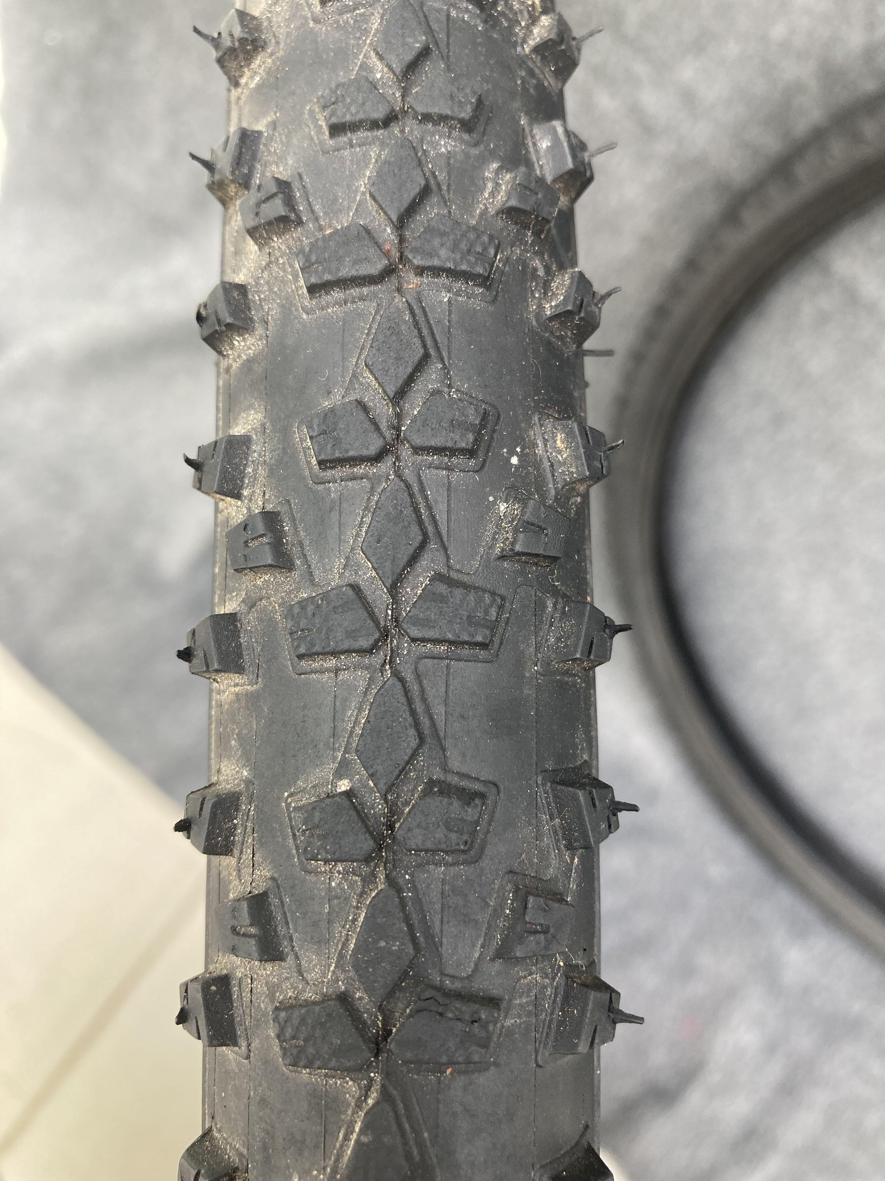 700 x 40c Schwalbe Smart Sam Pair tyres tire gravel mtb Sports Equipment Bicycles Parts Parts Accessories on Carousell