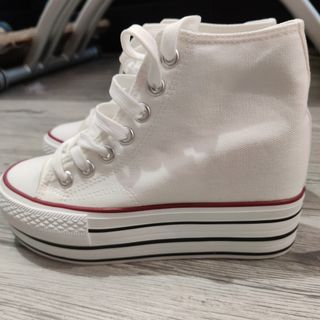 （分類：）位於 。 由 siusimsim 提交（商品編號 1107278781，圖片 1）。簡介： 。