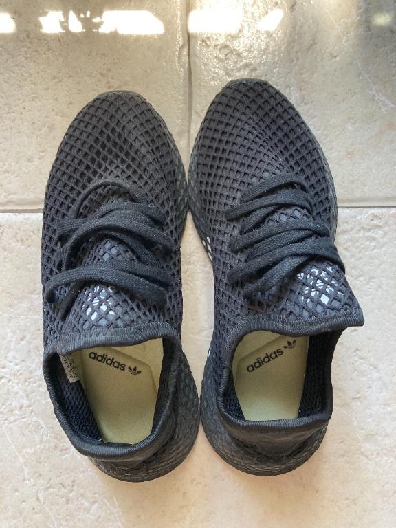 All black discount deerupt adidas