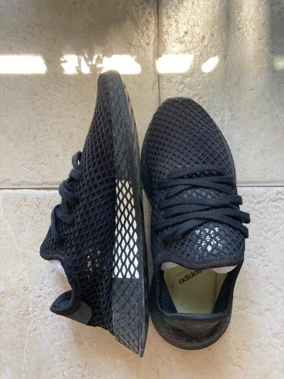 All black adidas top deerupt