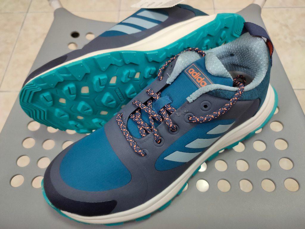 Response trail wide shoes top