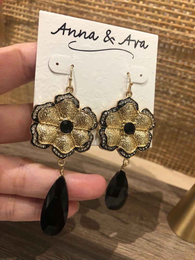 Anna and cheap ava earrings
