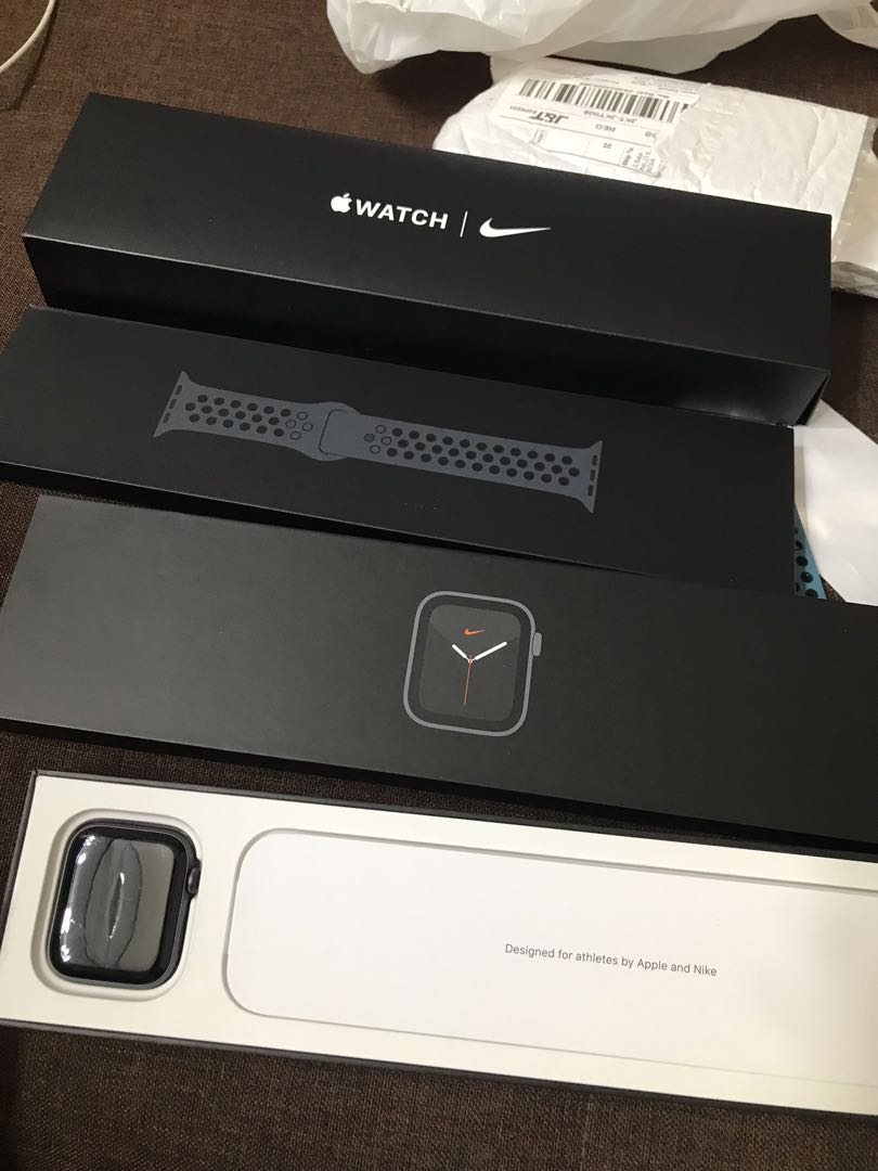 Apple Watch SE Nike Sport Band 44MM 