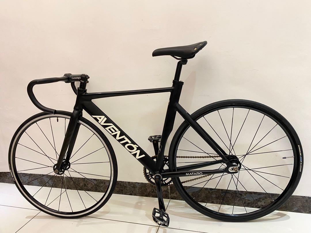 Fixie hot sale aventon mataro