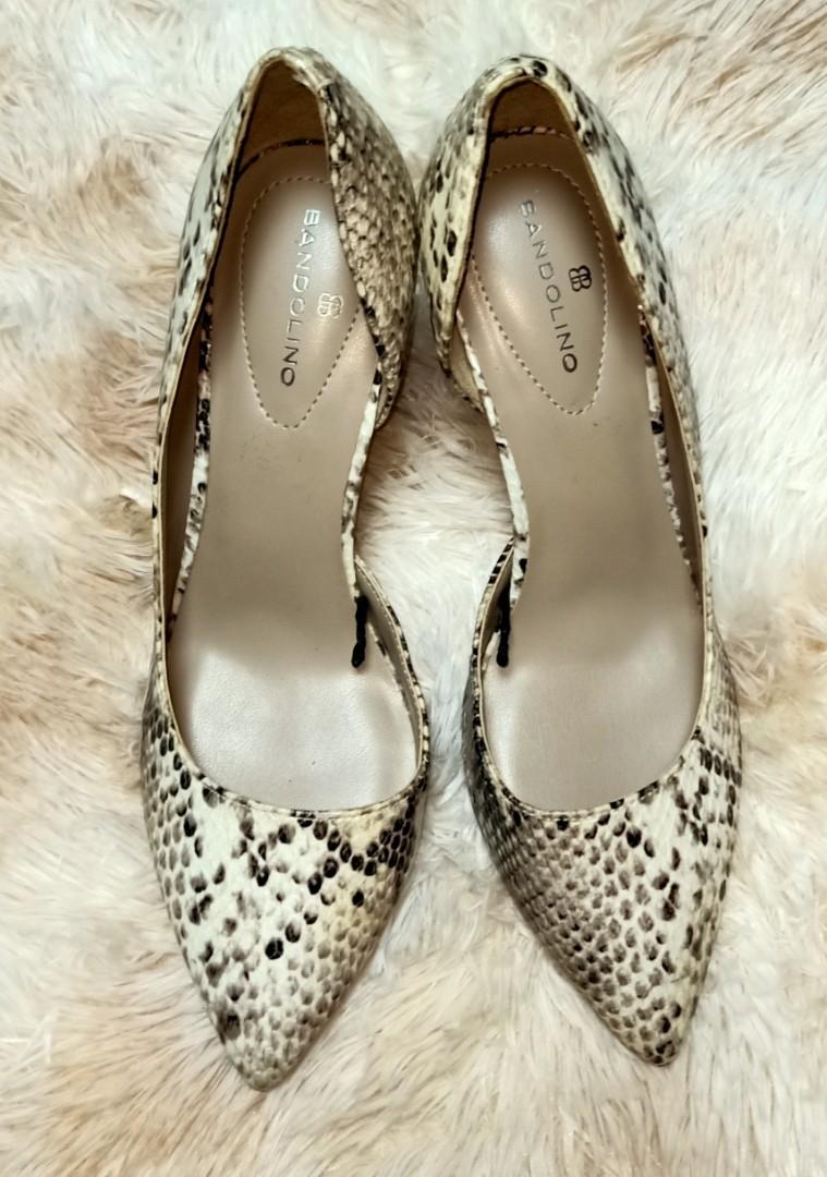 Bandolino snakeskin heels clearance