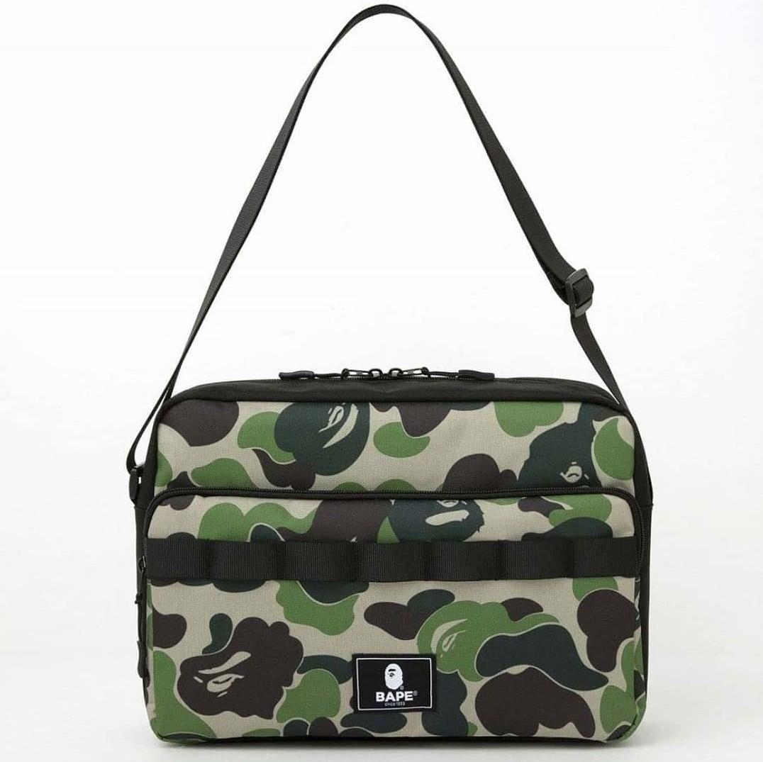 Bape magazine sling bag aw21