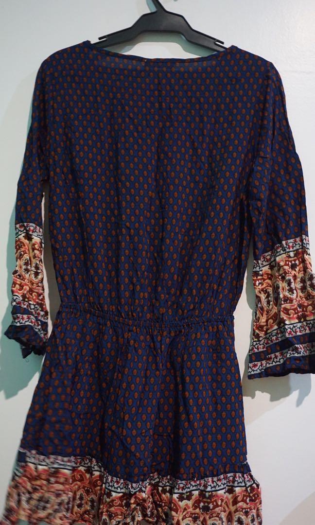 Bohemian or Summer Dress (Category: Dresses) located in Pasay City. Submitted by aeys19 (Listing ID 1107452577, Image 2). Description: Long-sleeved, soft dress with Bohemian print and design. Navy blue and brown, with string accent. Stretchable. Can fit small to medium. Brand: Lyria All items are washed and clean and is in good condition. Please read the description carefully. Payment via Gcash or Paymaya. Buyer has 2 days after an offer is accep