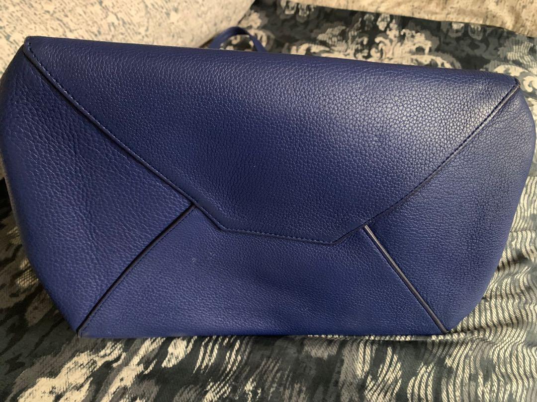 Celine phantom 2024 bag price
