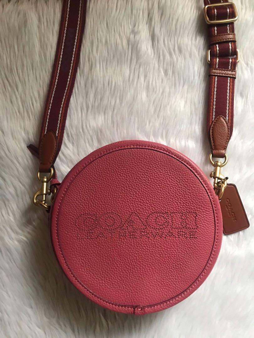 coach circle crossbody