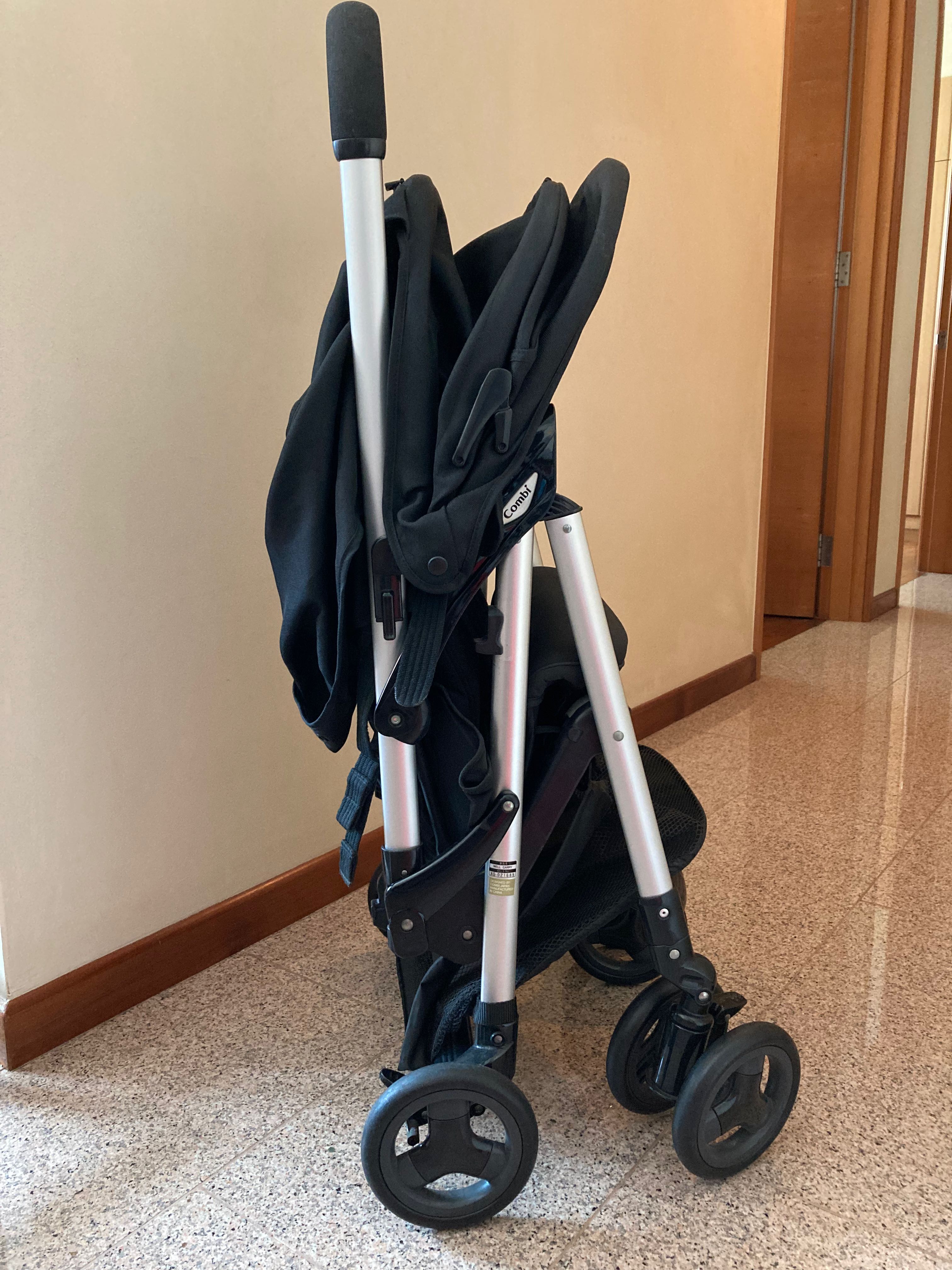 Combi brand stroller hotsell