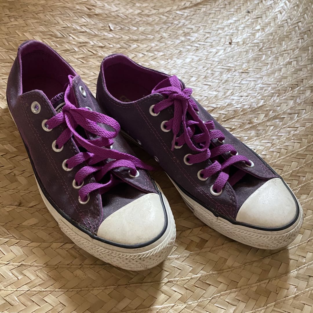 Black converse purple laces 2025