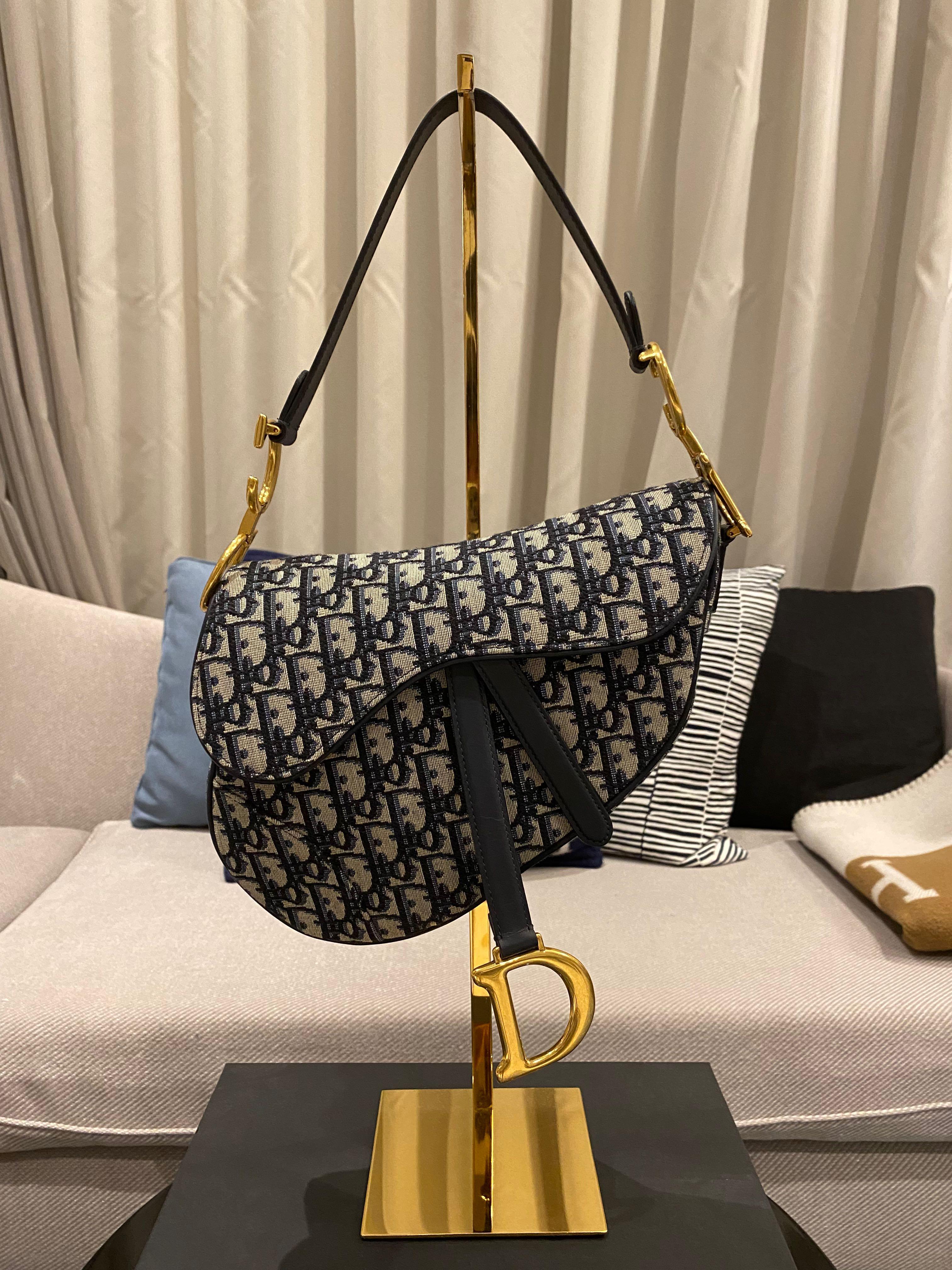Saddle dior oblique price deals