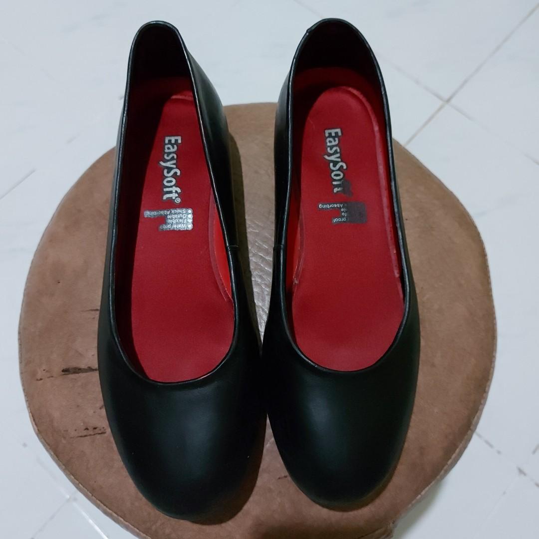 EasySoft Black Shoes for Women no box